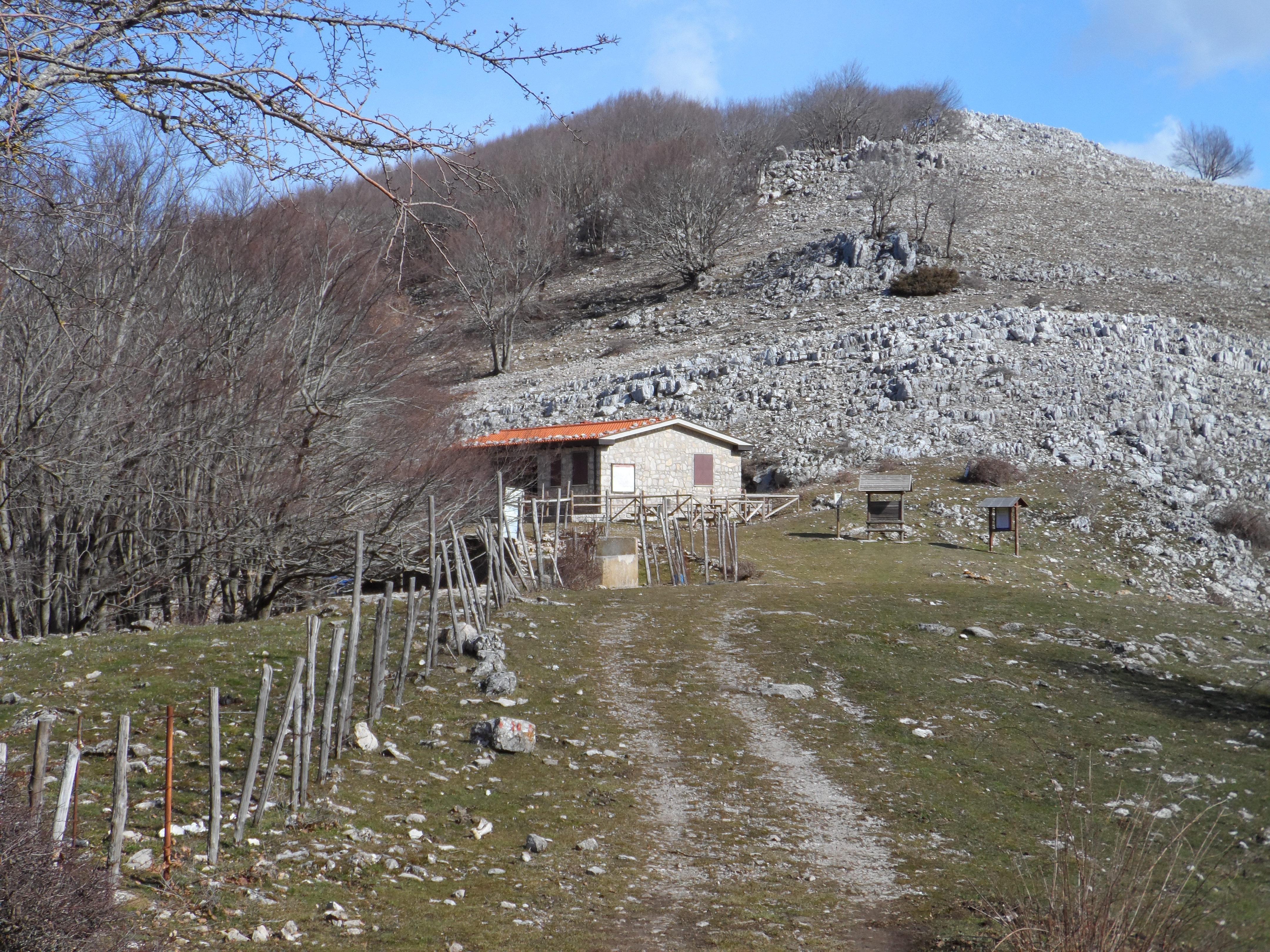 eventi/545-Anello Campodimele  - Monte Faggeto-2026-05-17/fotopresentazione/images/rifugio Faggeto.JPG